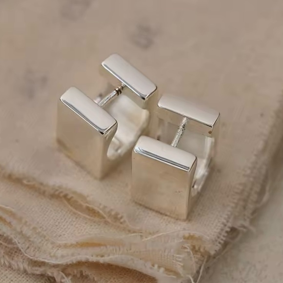Silver Simple Square Shiny Hoop Earrings - Picture 4 of 5